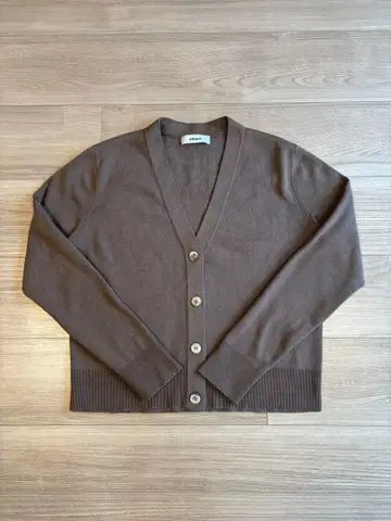 ebure 브라운 V넥 가디건
