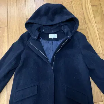 BEAMS HEART 네이비 푸드코트