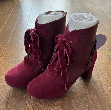 새상품 axes femme 문컷 레이스업 부티