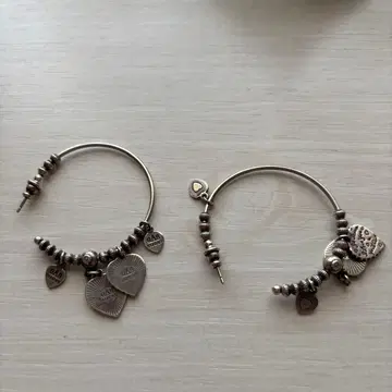 Gas Bijoux 하트 참 포함 후프 귀걸이