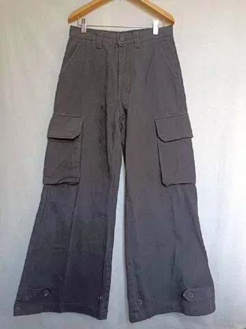 CLEL 클레일 데님 팬츠 블랙 밑단에 장식 벨트 버튼 있음 S 사이즈