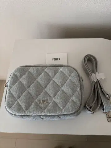 FEILER 유니 숄더백 그레이 미사용 새상품 완판템