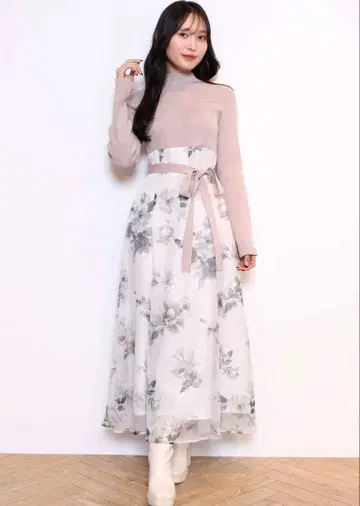 새상품 플라워 도킹 롱 슬리브 원피스