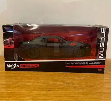 Maisto 1/24 2008 Dodge Challenger