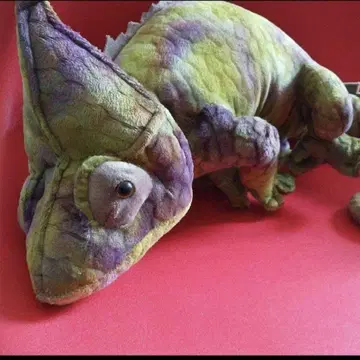 커다란 카멜레온 봉제 인형