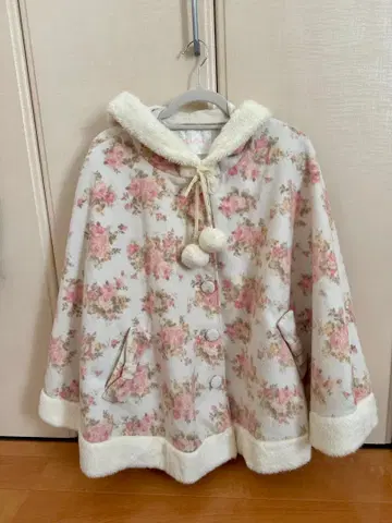 레어 LIZLISA 꽃무늬 판초 코트