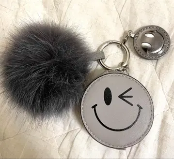 살롱 드 알파드 스마일 파우치/퍼 참