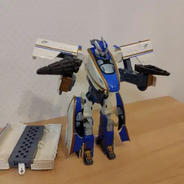 프라레일 신칸센 변형 로봇 신카리온 E7 카가야키