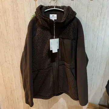 [ 미사용 새상품 ] UNIQLO 화이트 마운티니어링 플리스 L