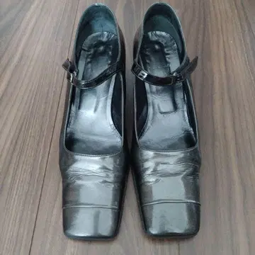 MODA Italia 스퀘어토 스트랩 펌프스