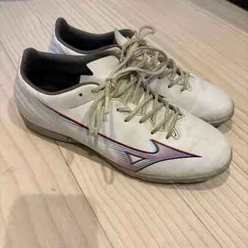 미즈노 축구화 인조잔디용 화이트