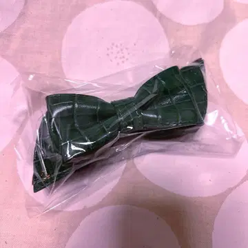 컴플렉스 비즈 라이블리 가죽 바나나 클립 그린