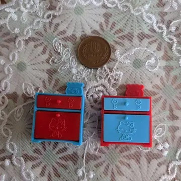 산리오 헬로키티 미니어처 수납 박스 세트입니다.