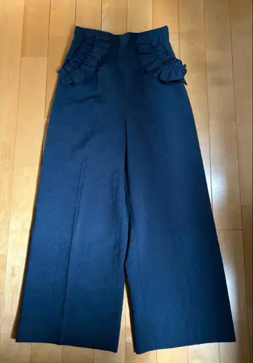 [ 새상품 ] CELFORD 프릴 하이웨스트 와이드 팬츠 38 블루