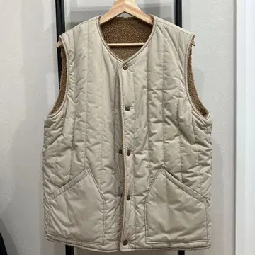 베이지 퀼팅 플리스 다운 베스트