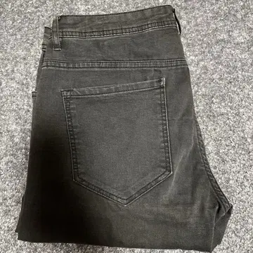 다크 그레이 스트레이트 데님