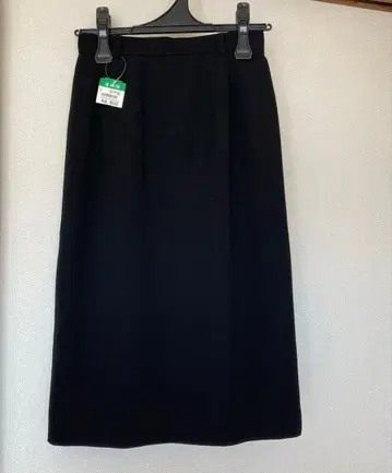 새상품 미사용 택 포함 타이트 롱 스커트 종아리 기장 블랙 일본제