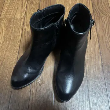 PARADIS COULEUR 5cm 힐 지퍼 디자인 숏부츠 블랙