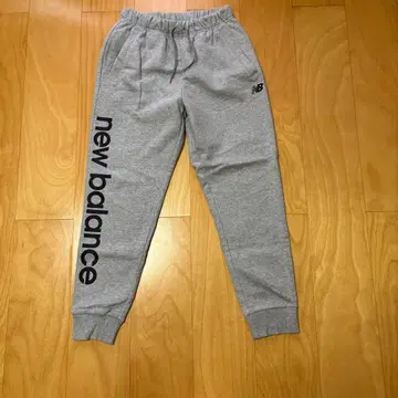 뉴발란스 그레이 로고 스웨트 팬츠 S 사이즈