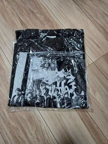 새상품 미개봉 T셔츠 쟈니즈WEST 2020 W trouble