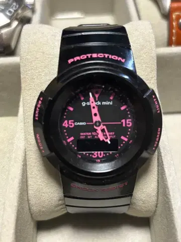 CASIO G-SHOCK mini 블랙/핑크