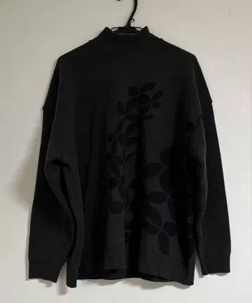 유나이티드 도쿄 니트 스웨터