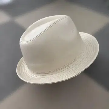 CA4LA 버킷햇 화이트 가죽