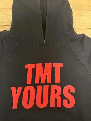 TMT x BIG HOLIDAY TMT YOURS 풀오버 후드티