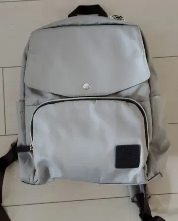 a.v.v 백팩 베이지색