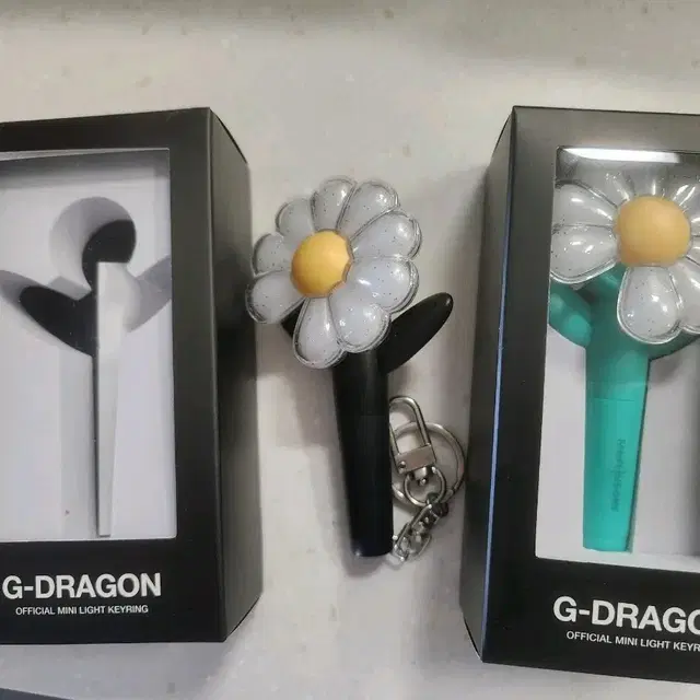 지드래곤 응원봉 키링 민트, 블랙 판매!