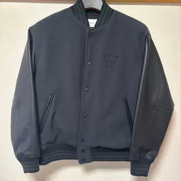 INHERIT 바시티 자켓 블랙