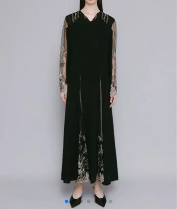 [ MURRAL ] Petal lace dress (Black)