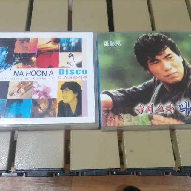 나훈아 디스코 콜렉션 CD와 슈퍼스타 나훈아 2CD 앨범입니다