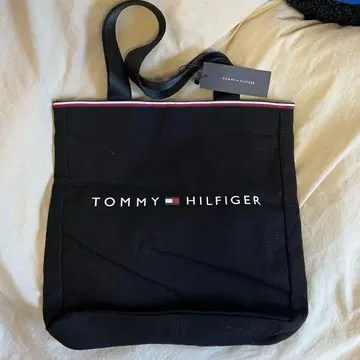 TOMMY HILFIGER 블랙 토트백