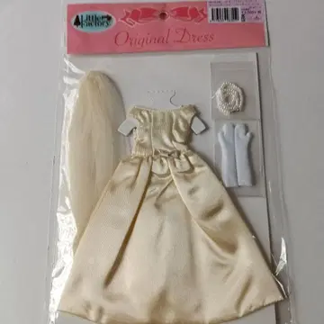 리틀팩토리의 리카짱 사이즈 오프숄더 웨딩 드레스