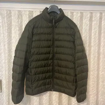 유니클로 울트라 라이트 다운 카키 M