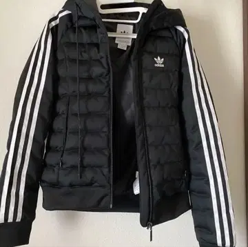 adidas 블랙 다운 자켓 S 사이즈