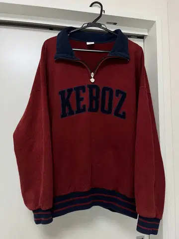 KEBOZ 버건디 하프 지퍼 트레이닝복