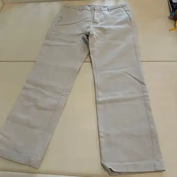 화이트 치노 팬츠 사이즈 46