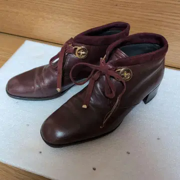 다크 브라운 레이스업 부츠