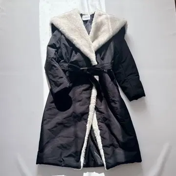 [ 새상품급 ] 아시아 브랜드 빅칼라 롱 코트 모노톤