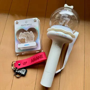 FRUITS ZIPPER 응원봉 츠키아시 아마네 참 키링