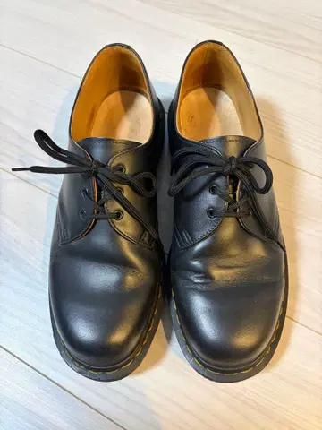 닥터마틴 쓰리홀 UK7