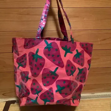 마타노 아츠코 딸기 패턴 비닐 토트백 미사용 새상품