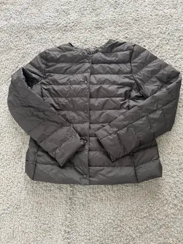 유니클로 울트라 라이트 다운 컴팩트 자켓 M 사이즈