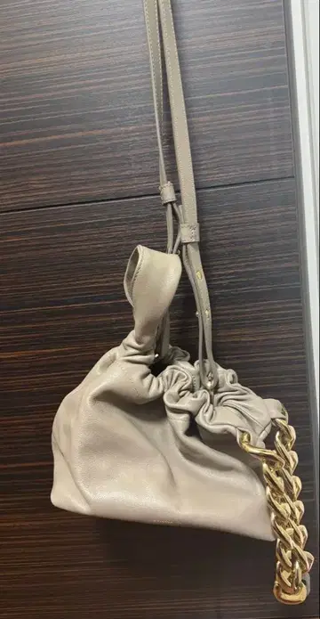 데멜리에 DEMELLIER LONDON