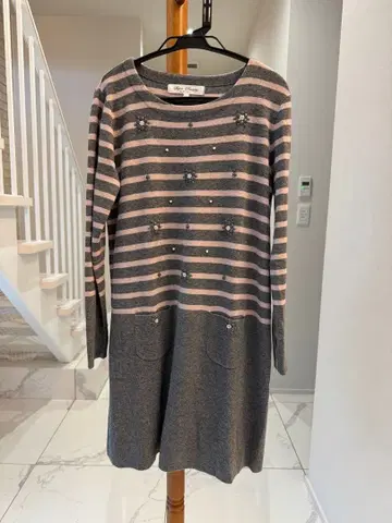 Super Beauty 스트라이프 긴팔 니트 스웨터 40 사이즈