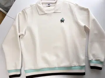 WAAC 페이크 칼라 맨투맨