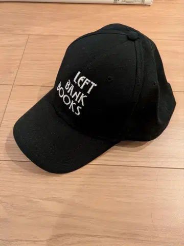 LEFT BANK BOOKS 블랙 야구 모자