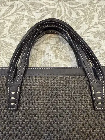 미사용 새상품! A VACATION 블랙 토트백